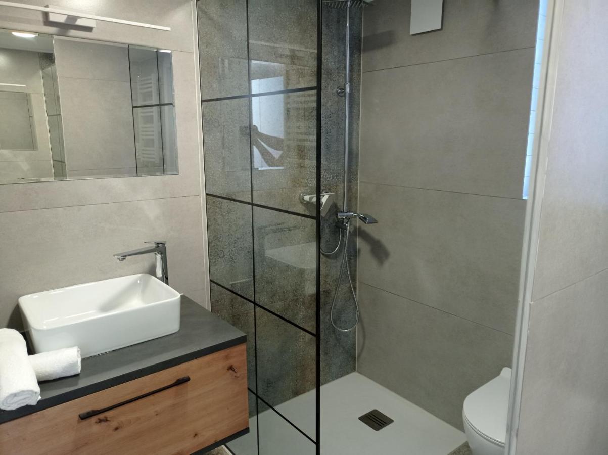 Roztoczanskie Apartment *